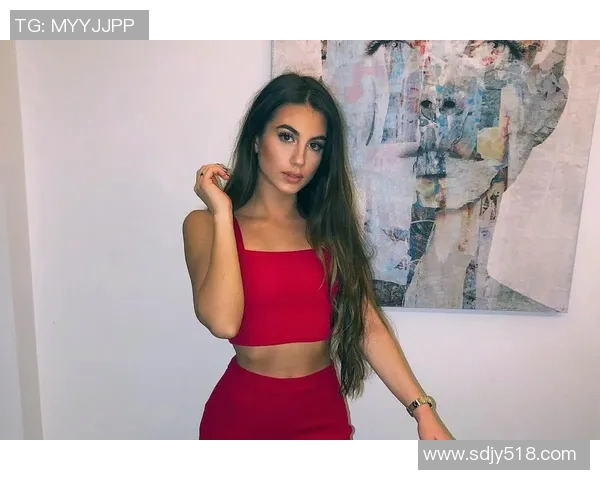 足球明星女儿在比赛中展现惊人天赋引发热议视频曝光